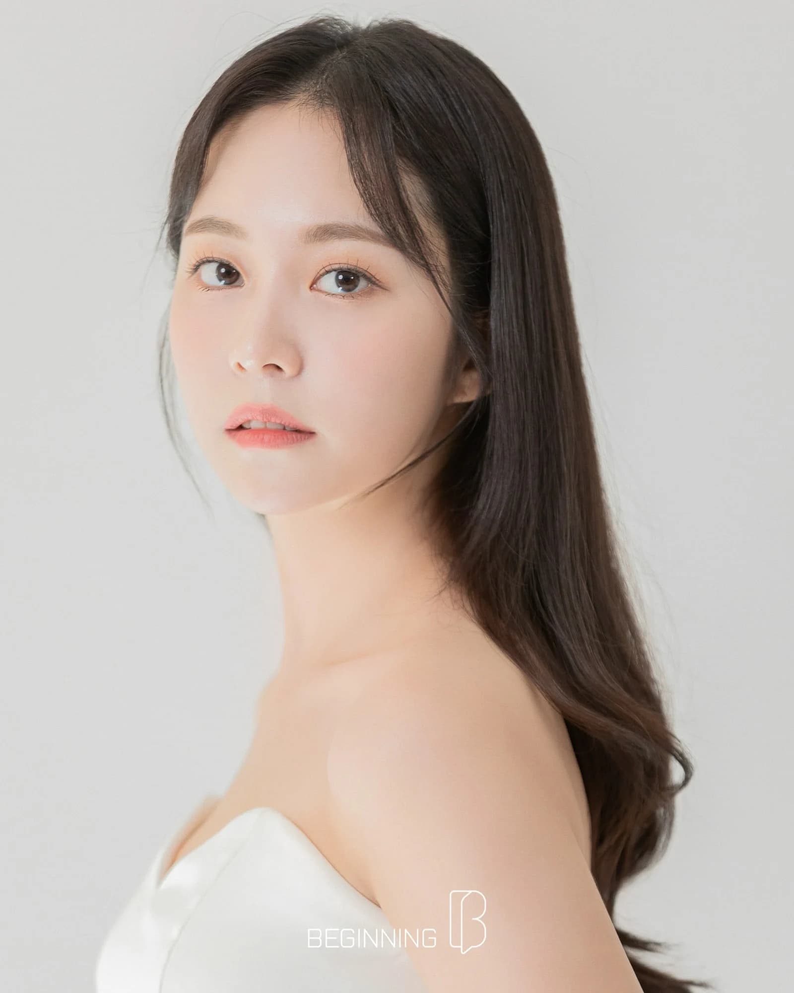 BEGINNING Signature Wedding 01/15 — Signature wedding · skin with a lit-from-within glow · a sheer, lightweight base